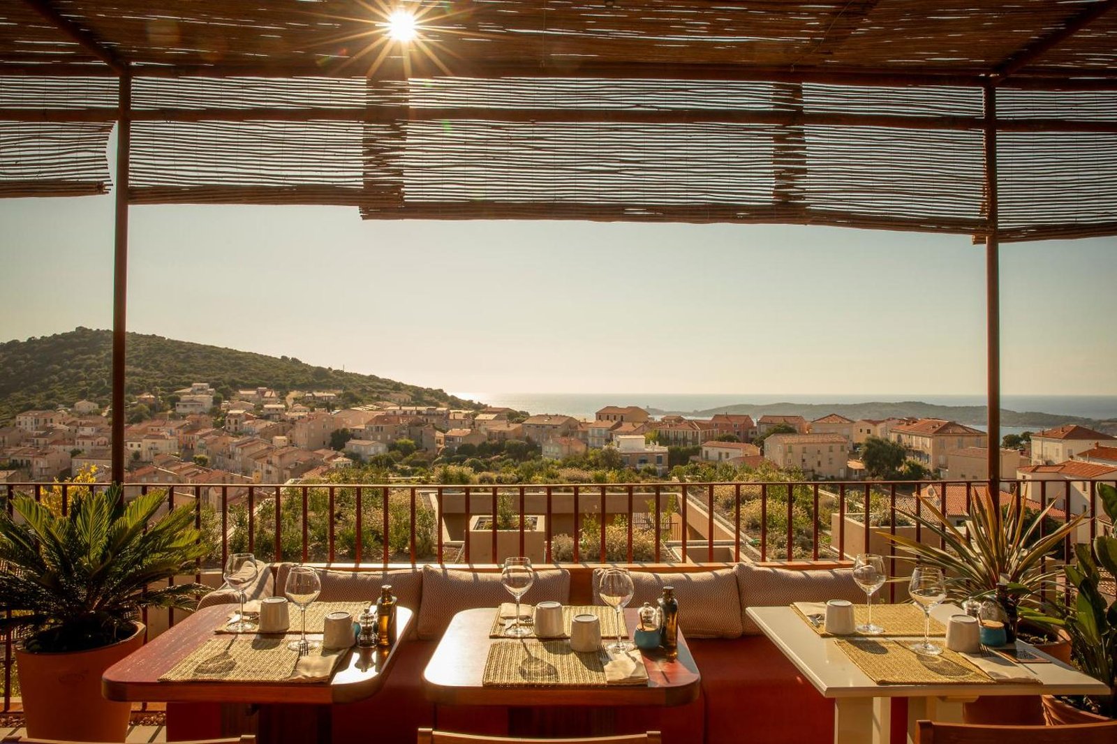 Hôtel MYLOS, teos