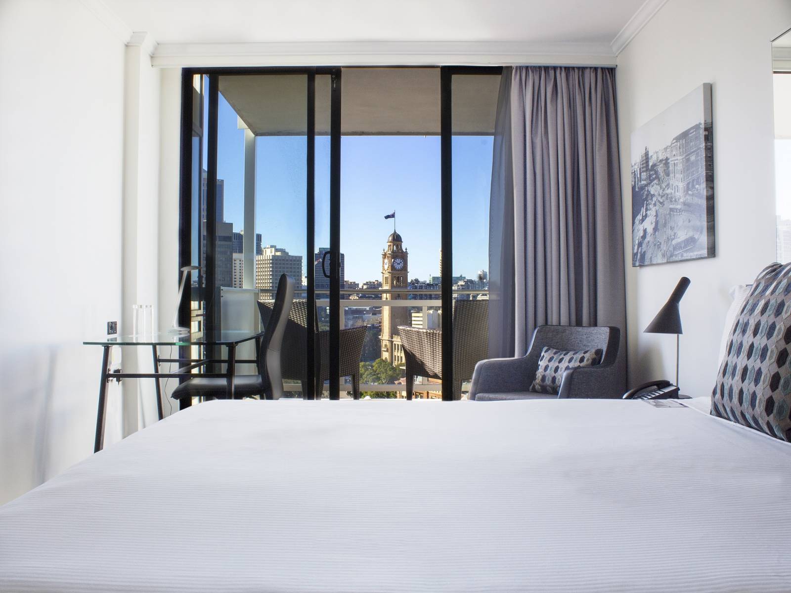 Mercure Sydney — vibe