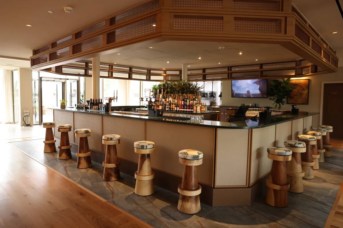 The Reserve at Chester Zoo, tsavo lounge and lakeside terrace