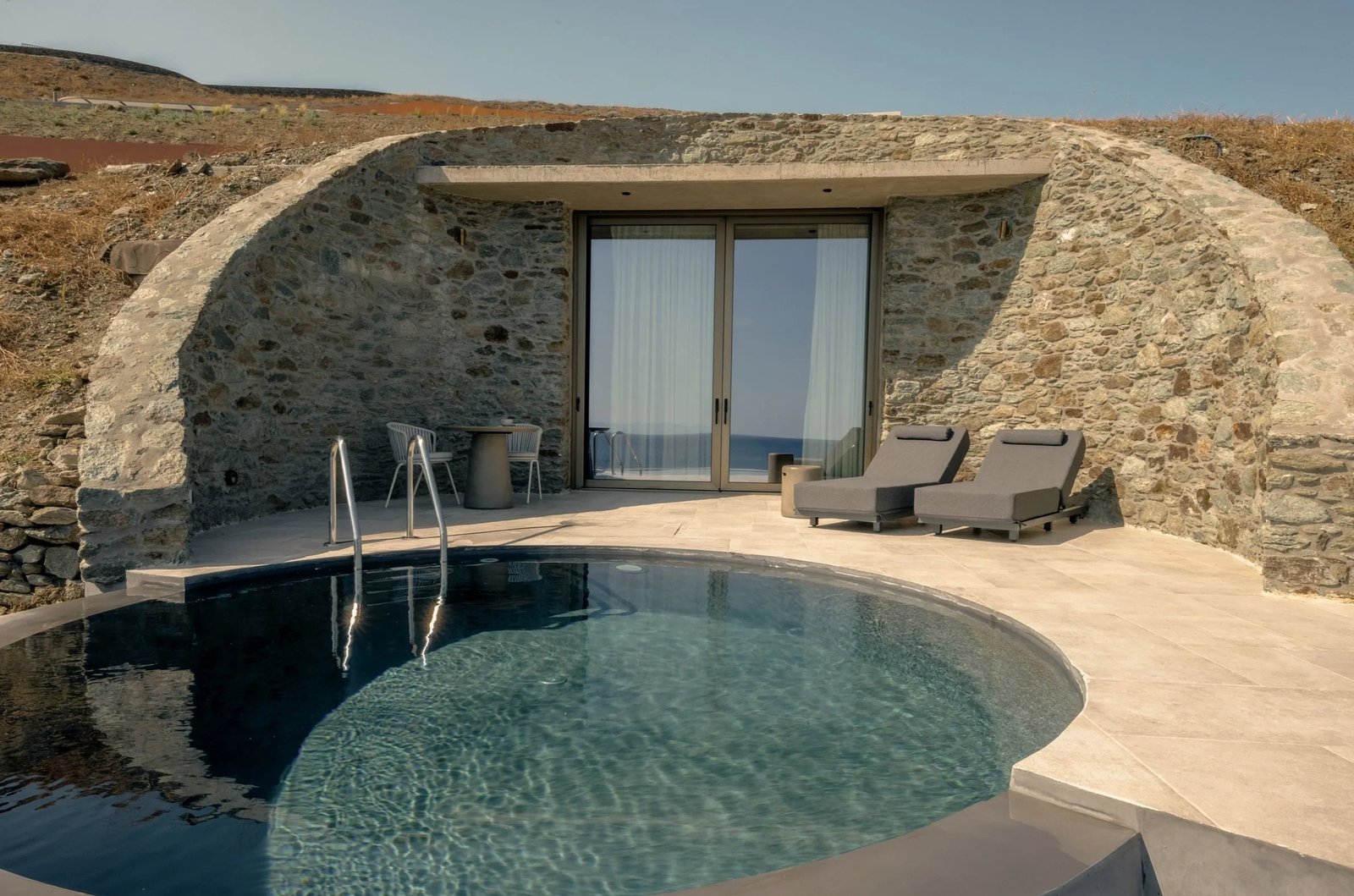 Olen Syros, the pool