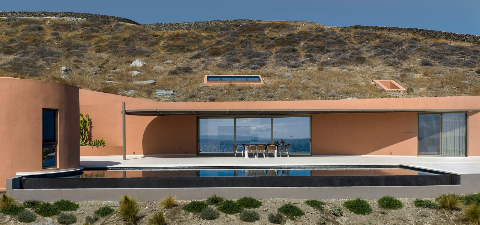 Olen Syros, the pool