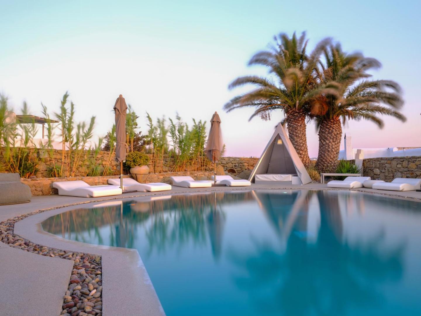 Ostraco Suites, the pool