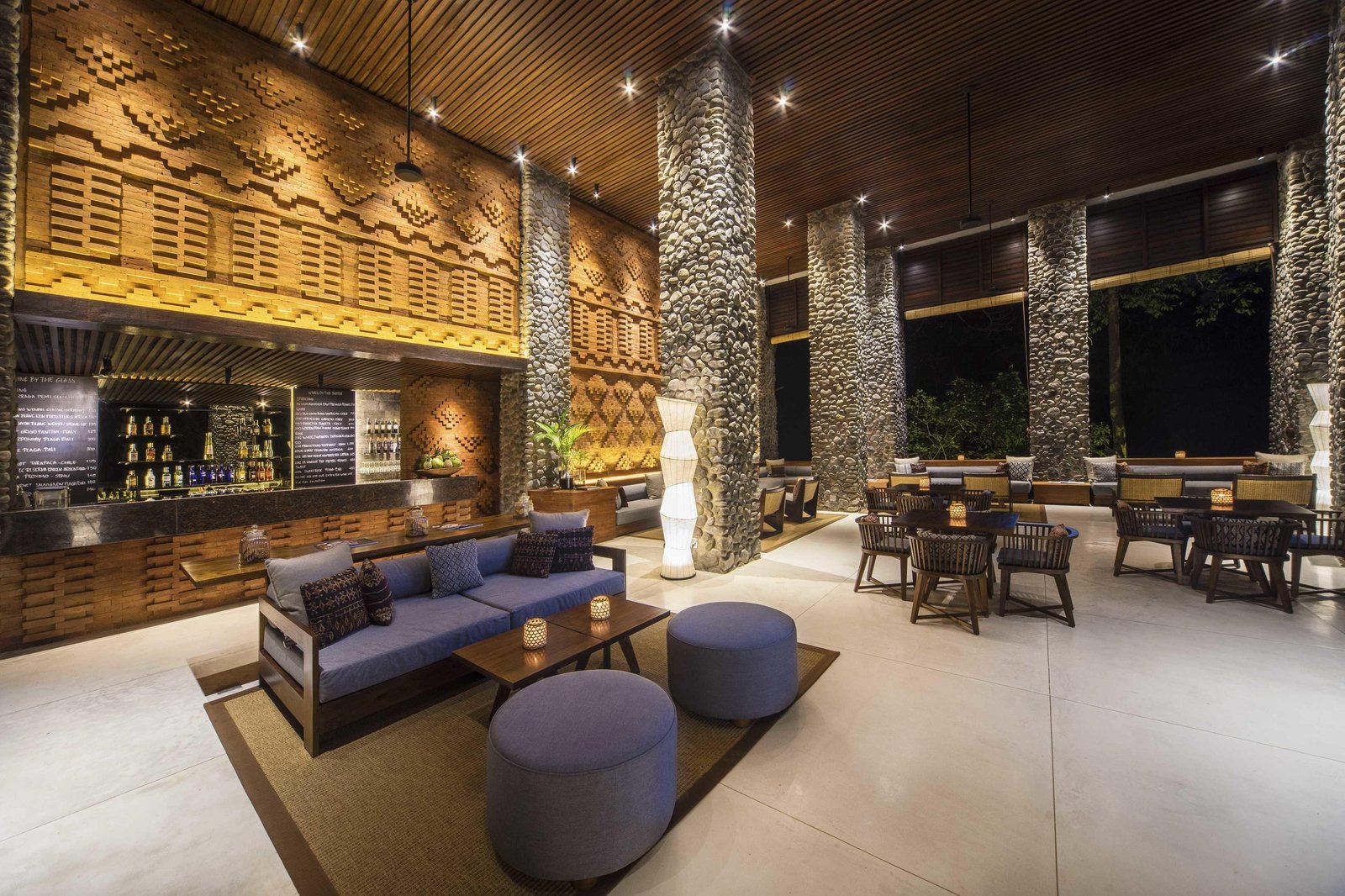Alila Ubud, at the table