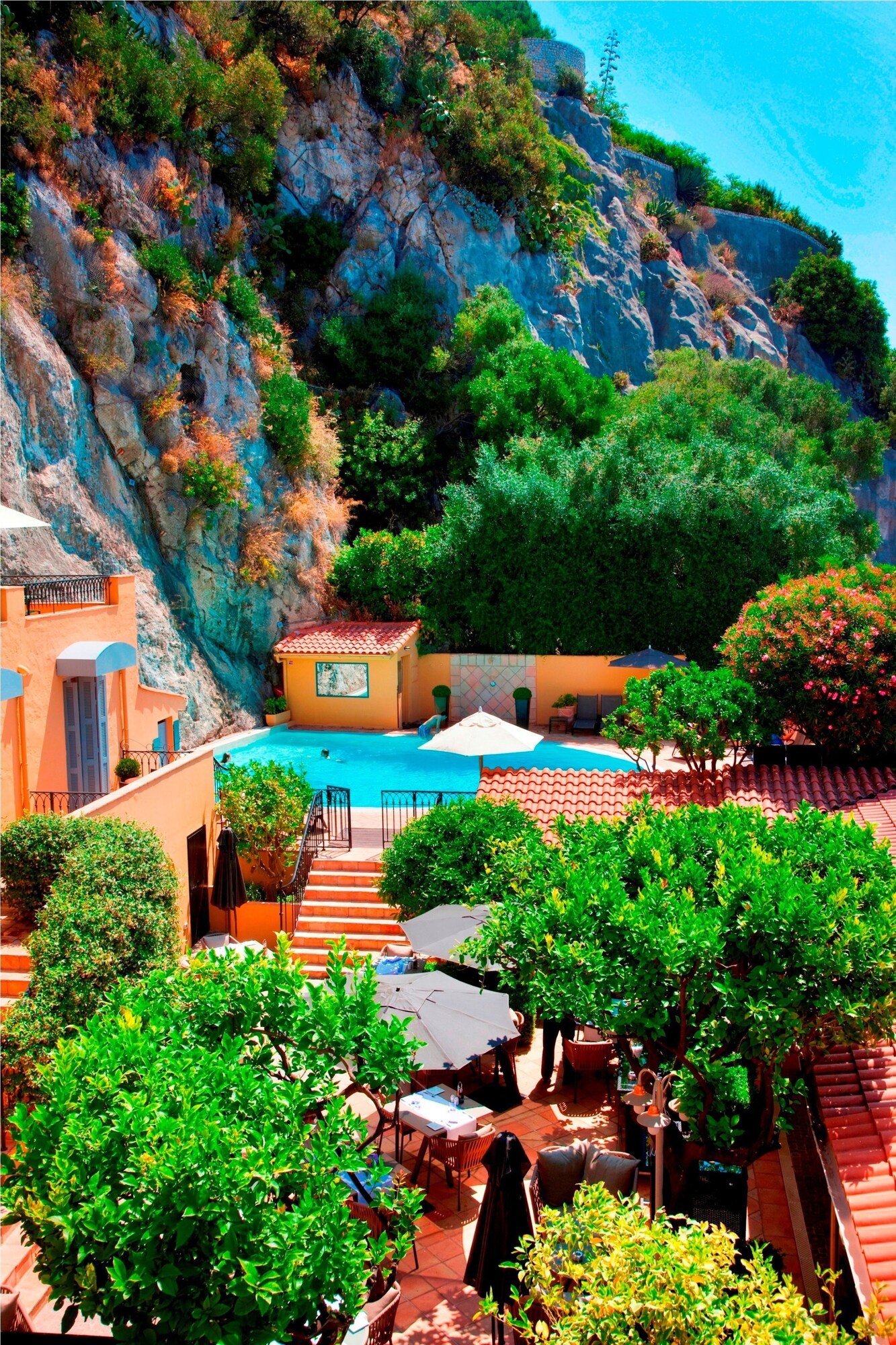 La Pérouse, the pool