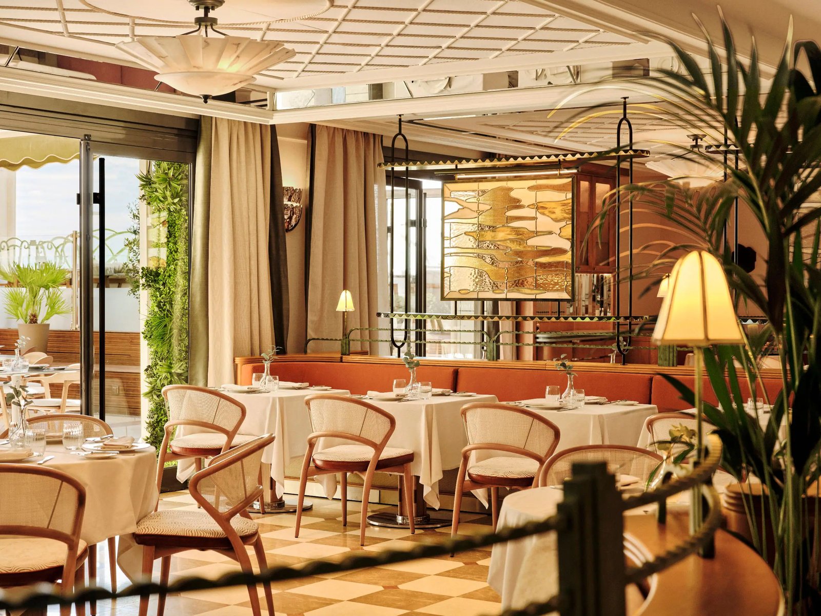 Hôtel Palais de la Méditerranée - The Unbound Collection by Hyatt, zouzou restaurant