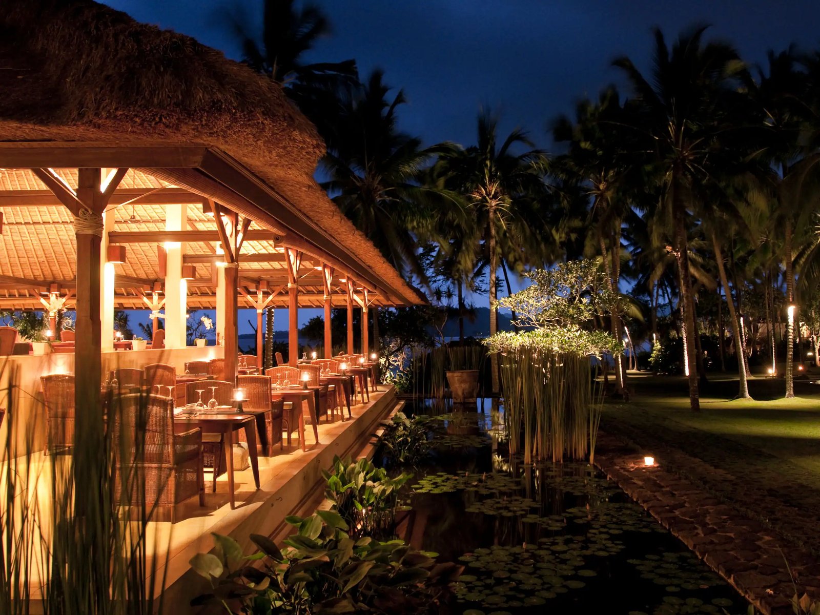 Alila Manggis, seasalt restaurant