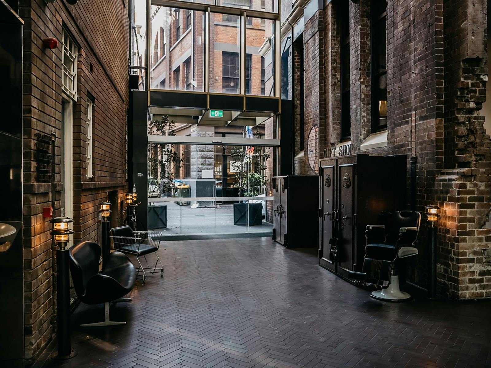 The Old Clare — vibe
