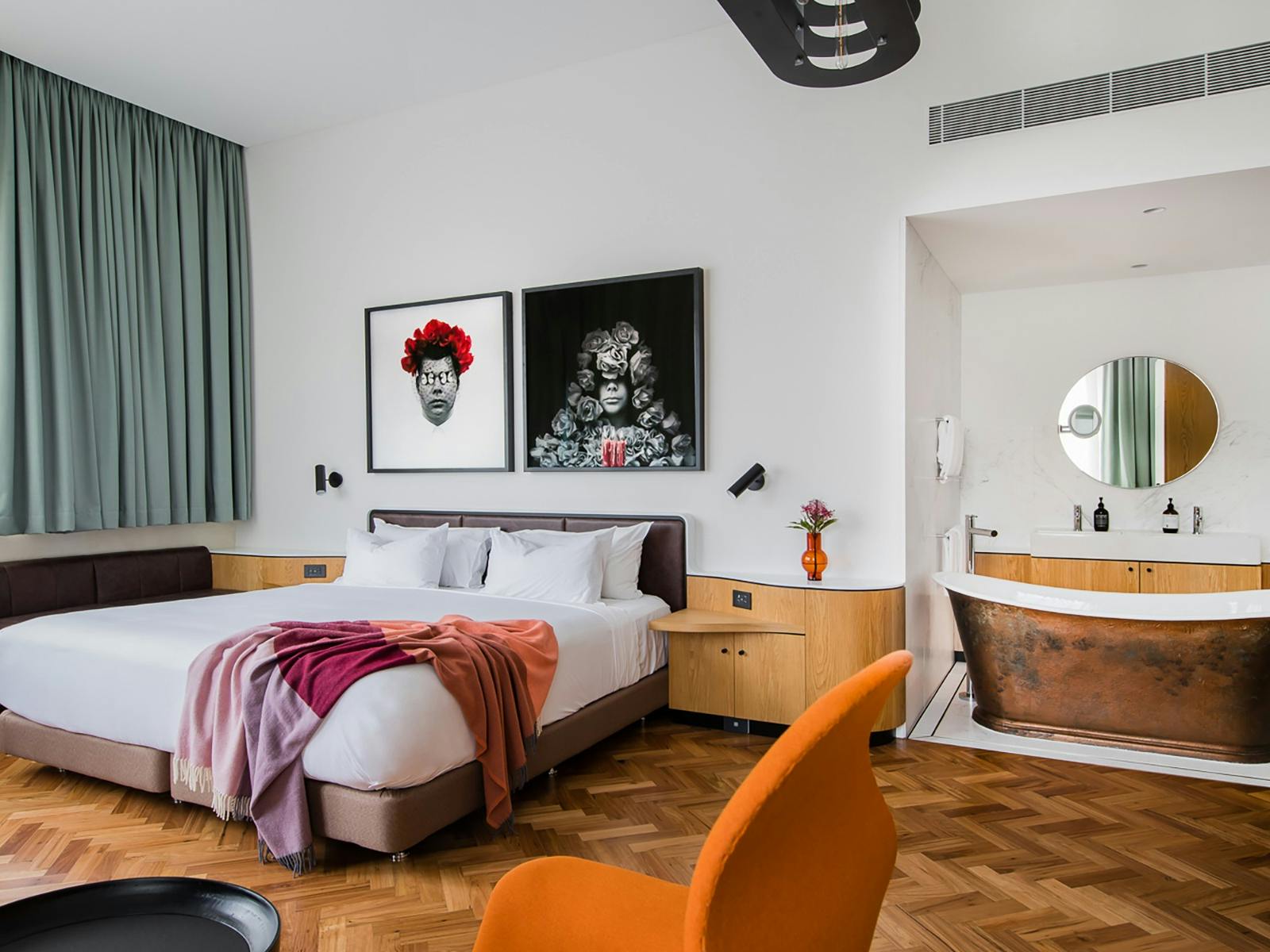 The Old Clare — rooms