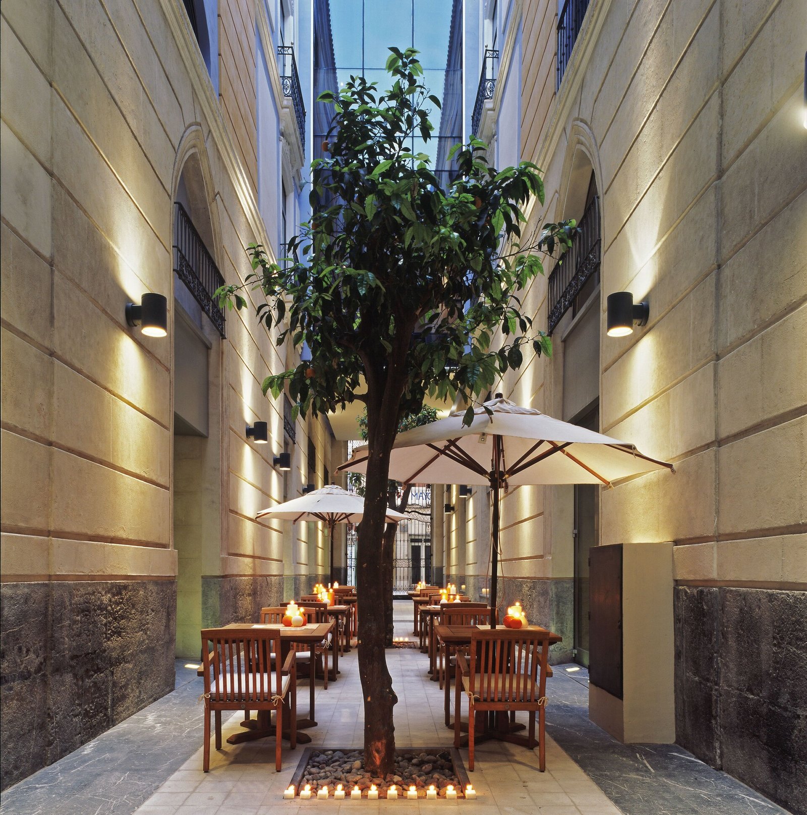 Hotel Hospes Amérigo, at the table