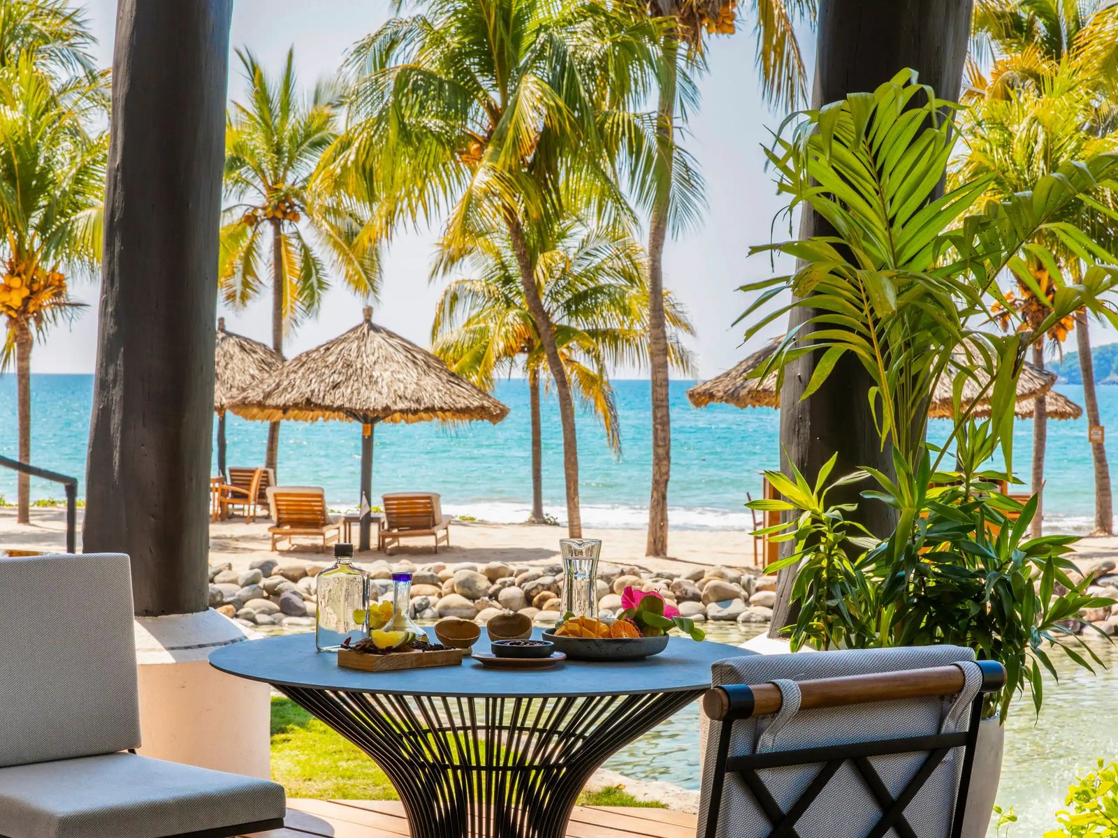 Thompson Zihuatanejo, by Hyatt