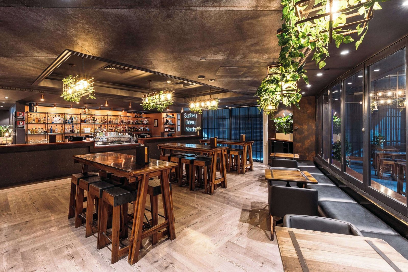 Rydges World Square — vibe