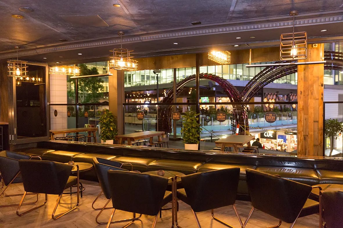 Rydges World Square — vibe