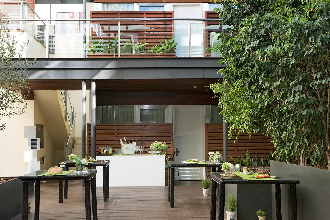 Hotel Hospes Palau de la Mar | Valencia, at the table