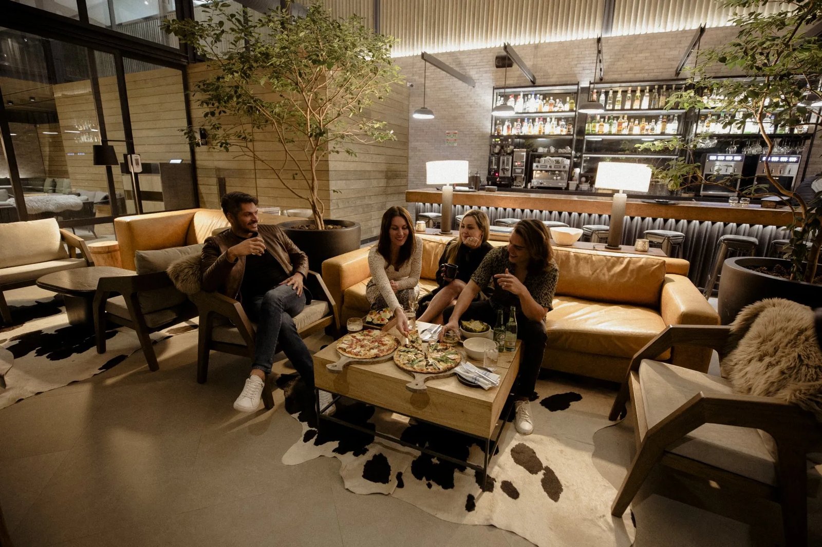 Hotel Rodavento, at the table