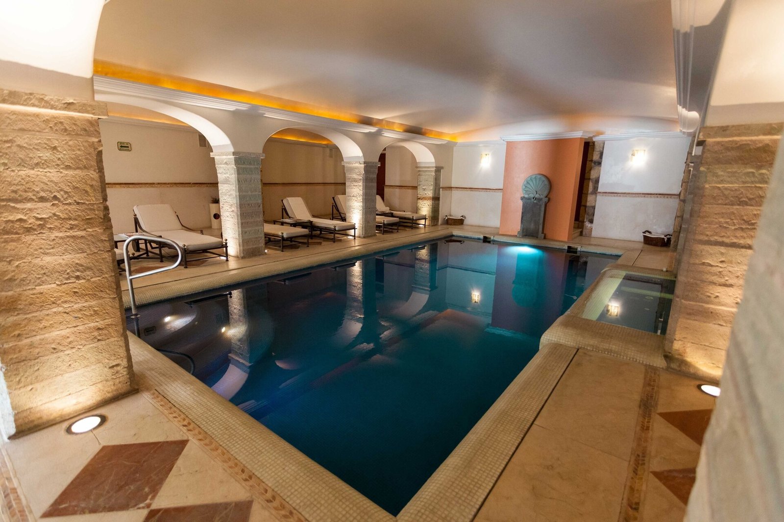 Hotel Villa María Cristina, the pool