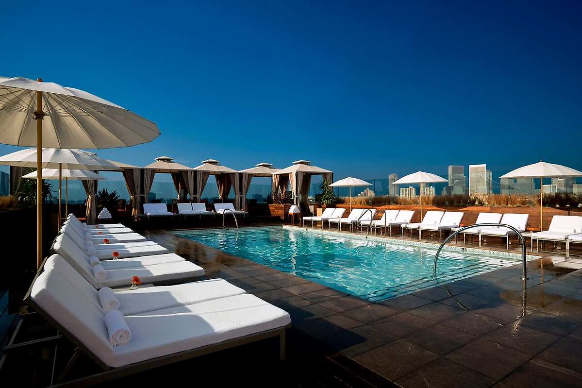 SIXTY Beverly Hills, the pool