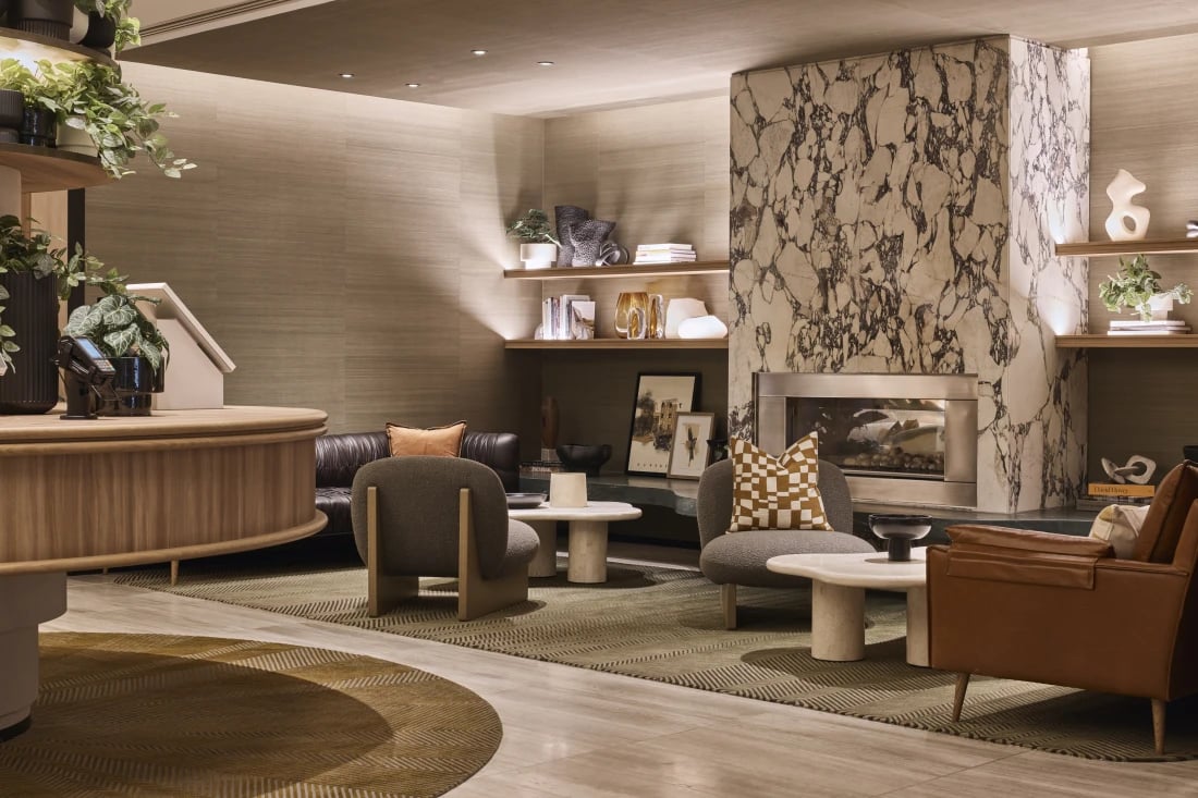 Rydges Melbourne — vibe