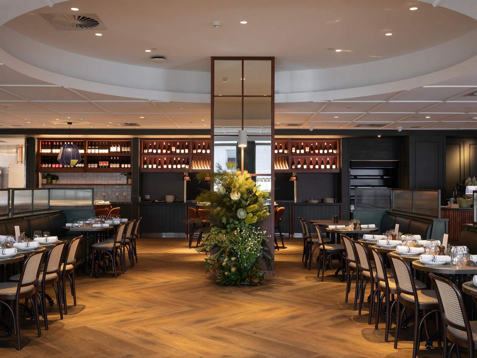 Rydges Melbourne — eat & drink
