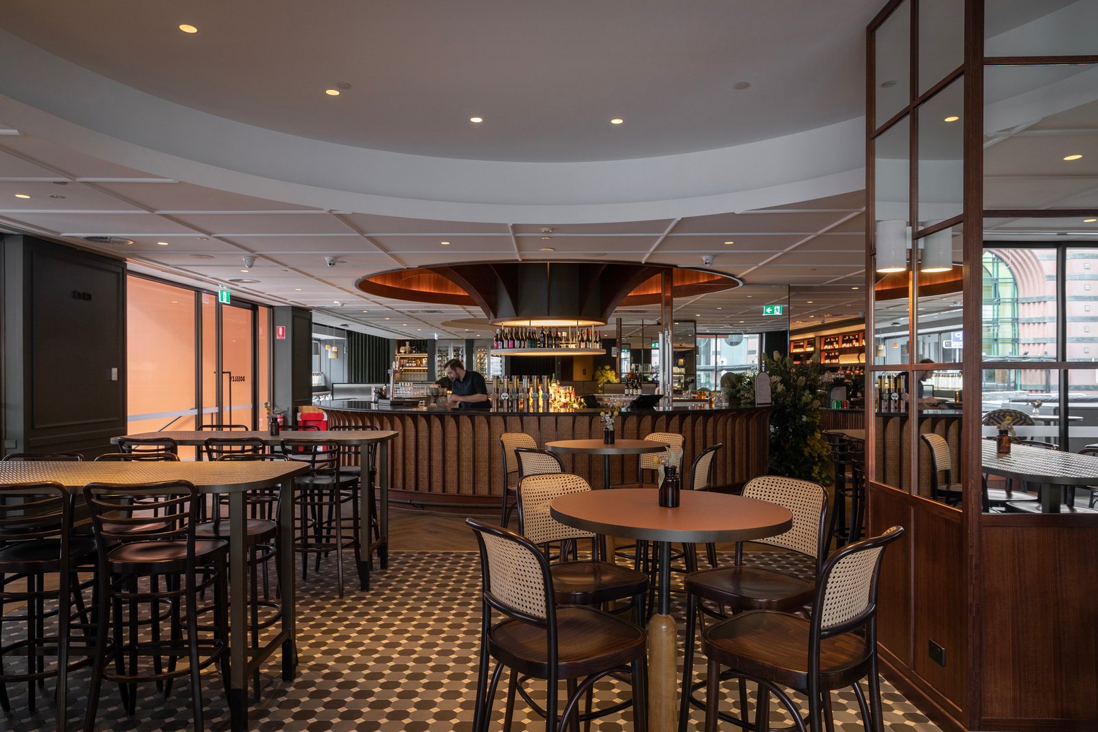 Rydges Melbourne, bossley bar & restaurant