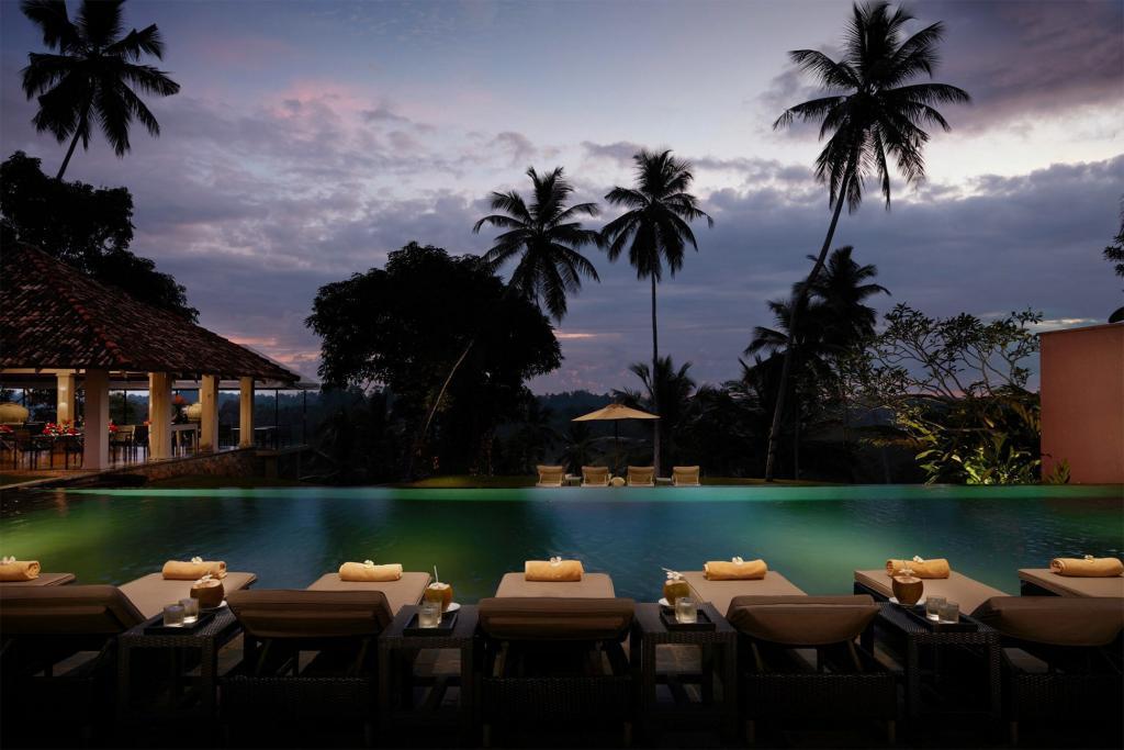 Kahanda Kanda Galle, the pool