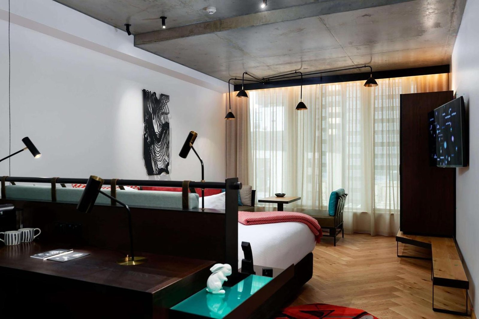 QT Melbourne — rooms