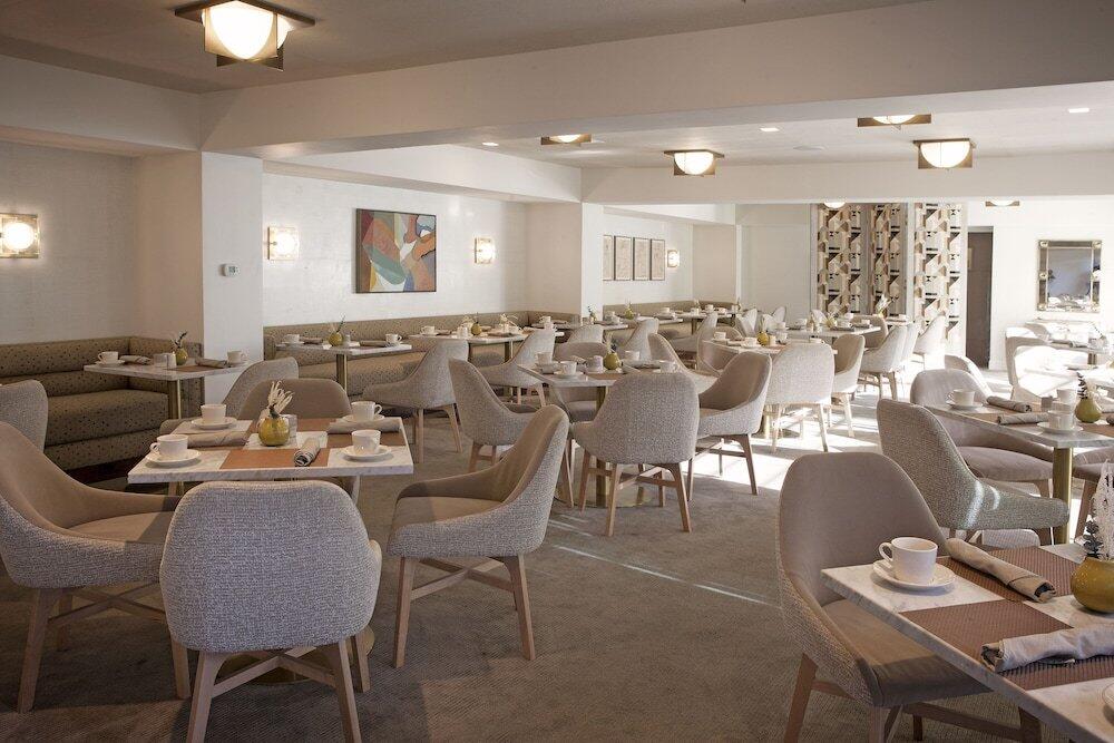 Luxe Sunset Boulevard Hotel, at the table