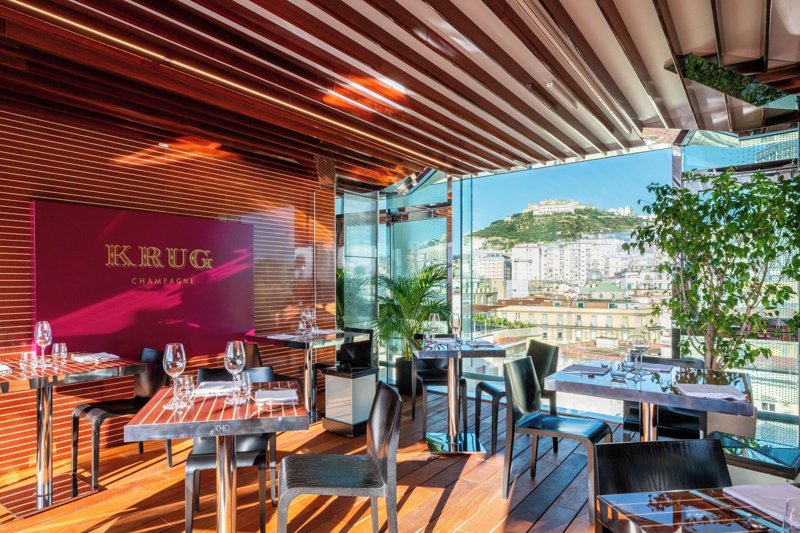 Romeo Hotel - Naples