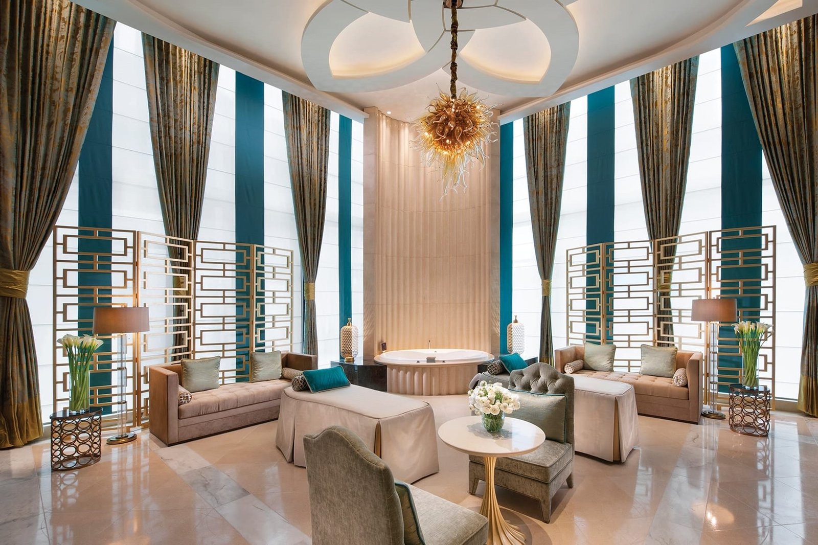Crown Metropol — vibe