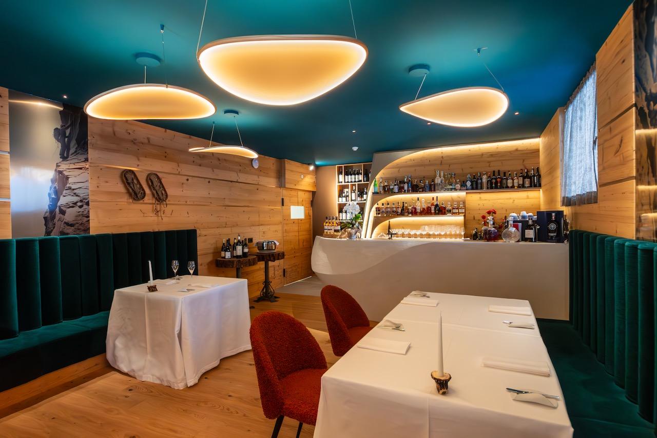 DV Chalet Boutique Hotel & Spa - Madonna di Campiglio, at the table