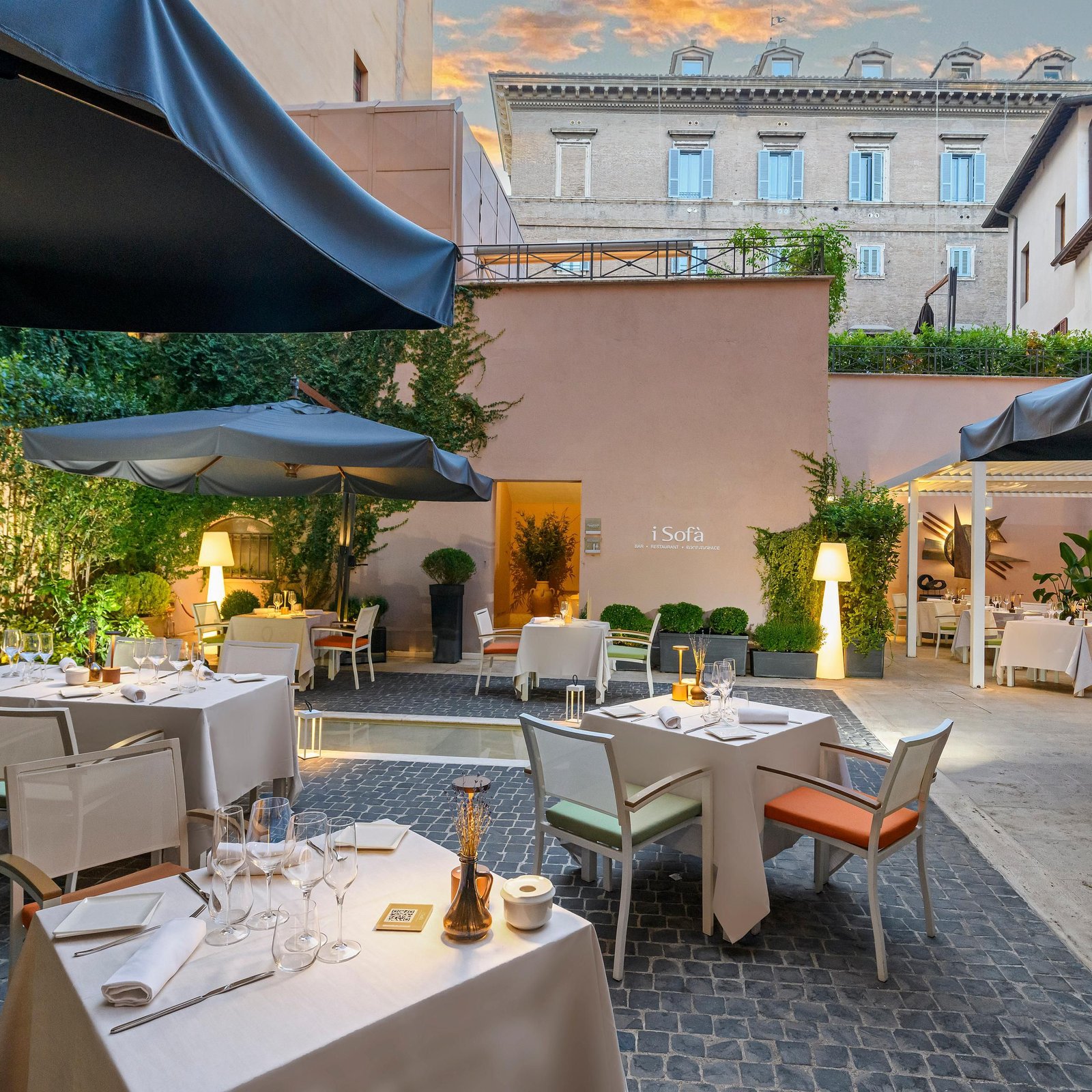 Hotel Indigo Rome - St. George by IHG, i sofà bar & lounge