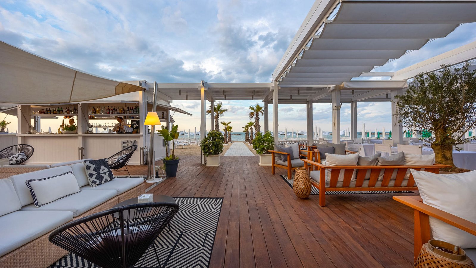 Excelsior Hotel, Spa, & Beach, at the table