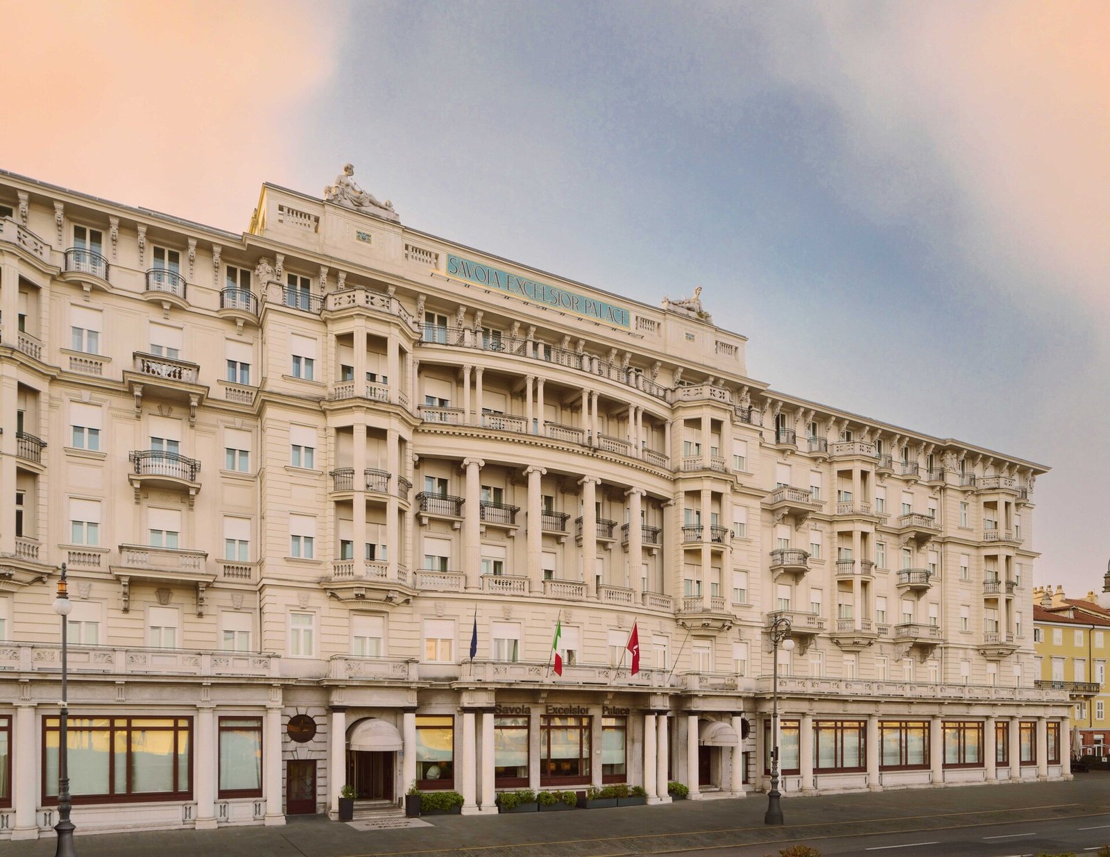 Savoia Excelsior Palace, how it began