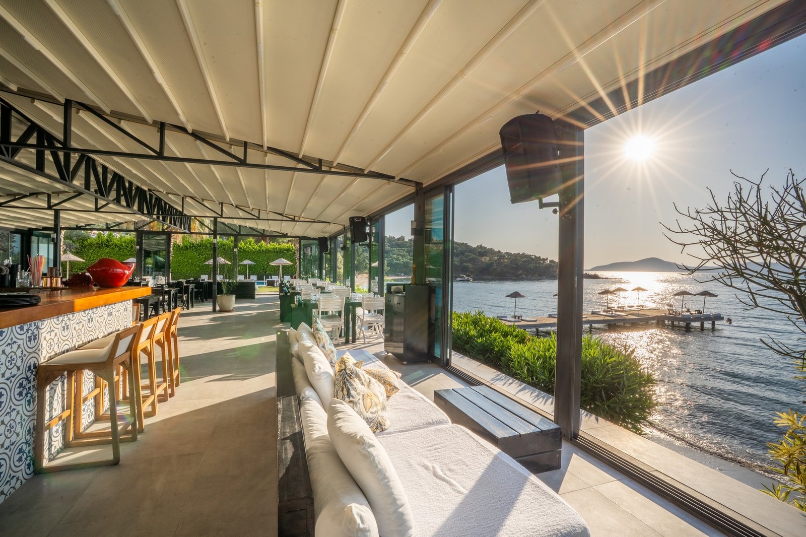 Med-Inn Boutique Hotel, at the table