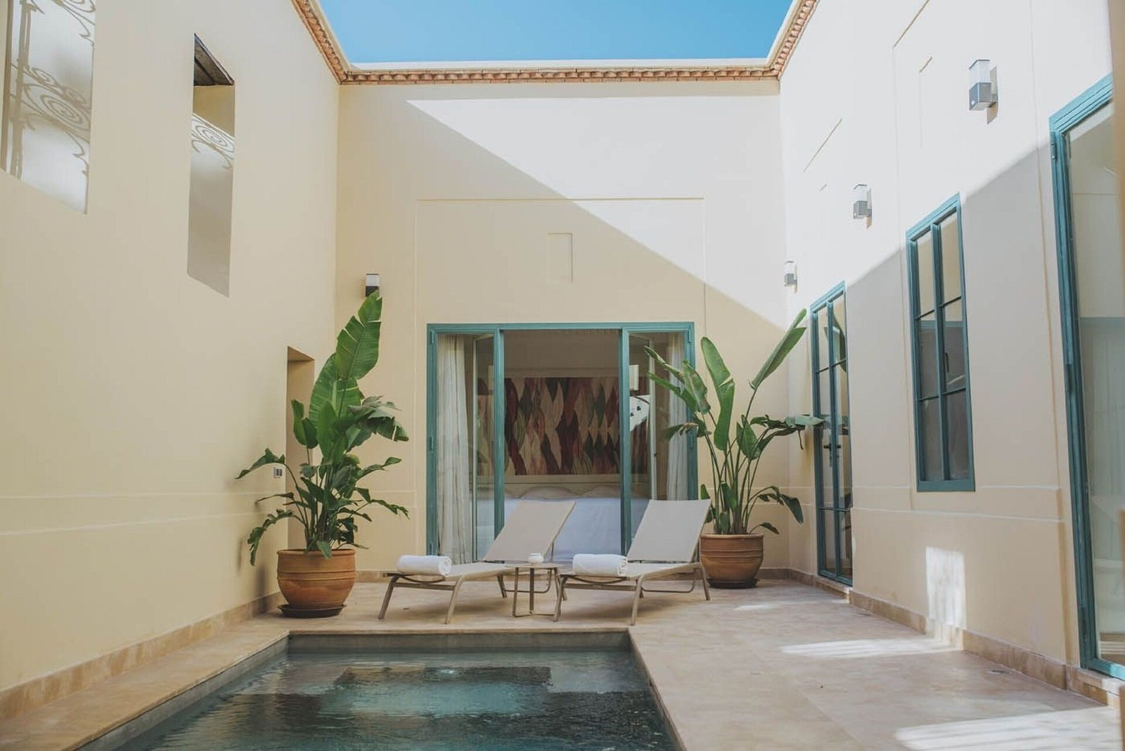 Les Deux Tours, the pool