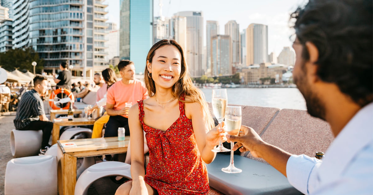 Meriton Suites World Tower — eat & drink