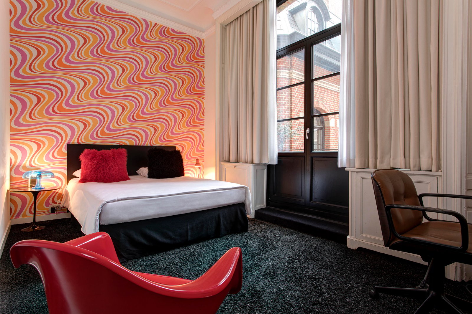 Vintage Hotel Brussels, rooms