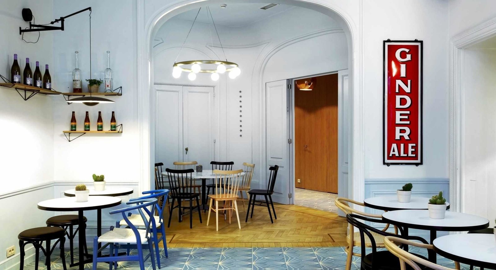 Vintage Hotel Brussels, breakfast room
