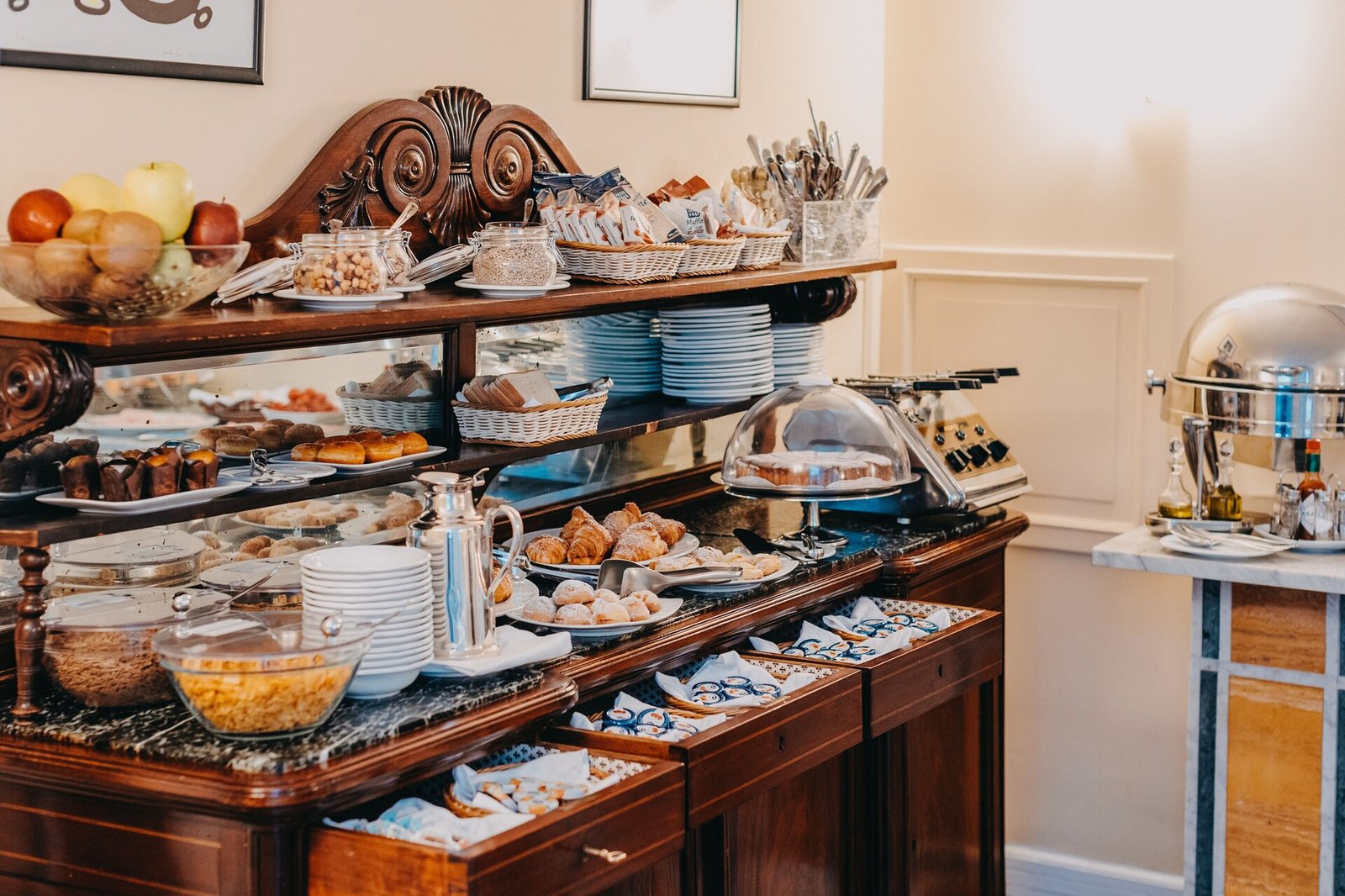 Costantinopoli 104, sala breakfast