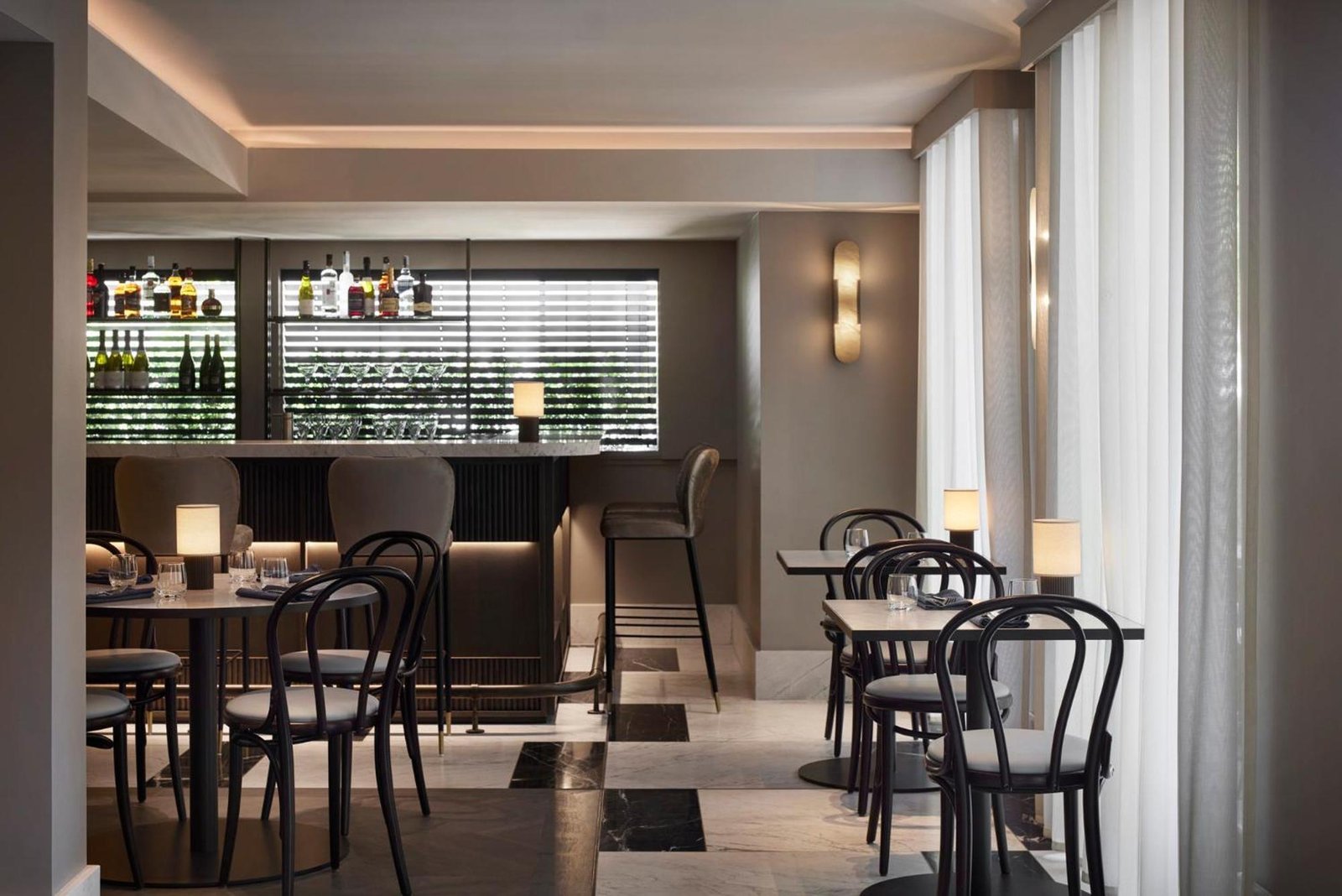 The Lyall Hotel, the lyall bistro & bar