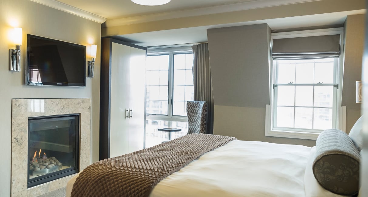 Forty 1° North, rooms