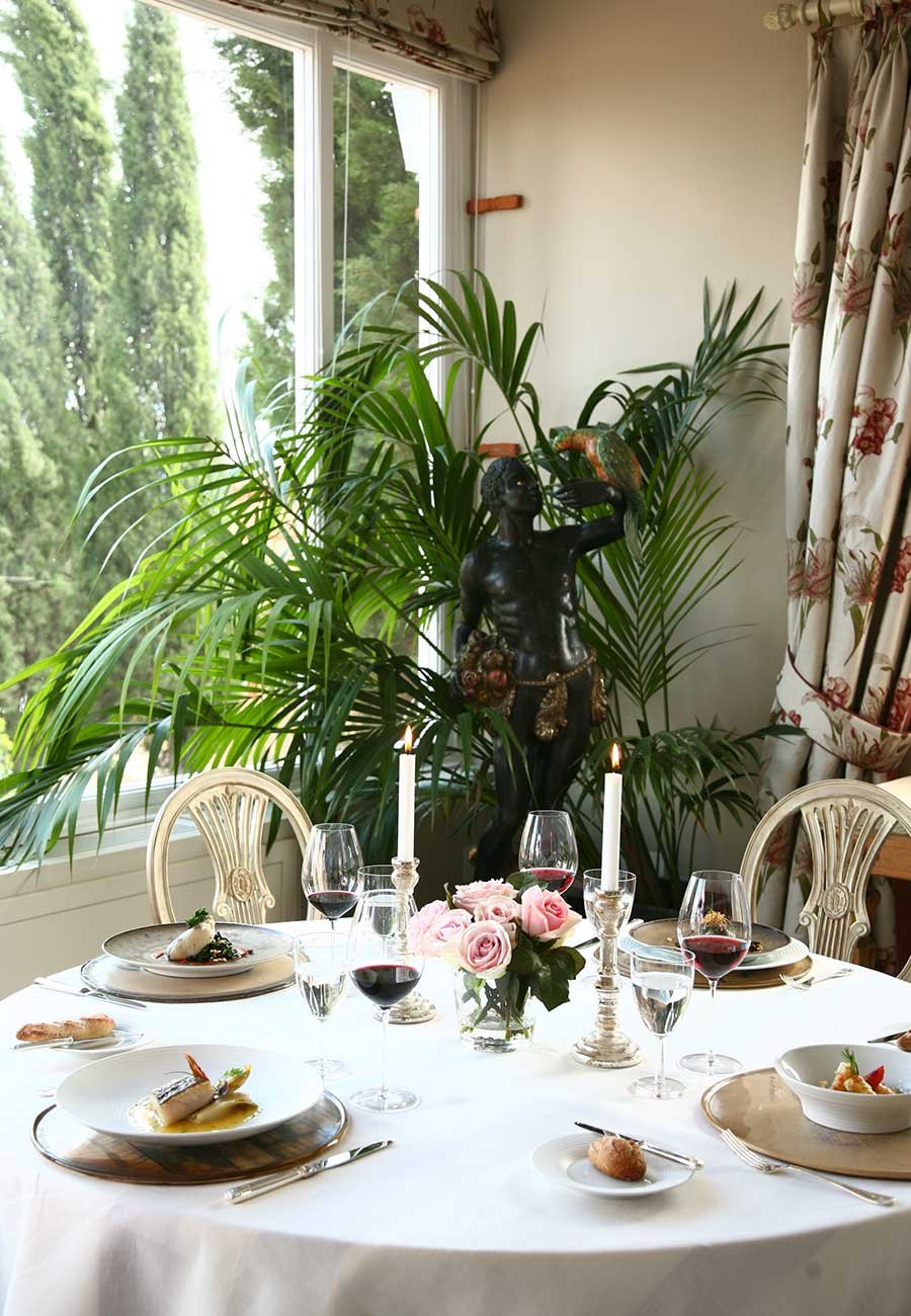 Hotel Valdepalacios y Restaurante Tierra, at the table