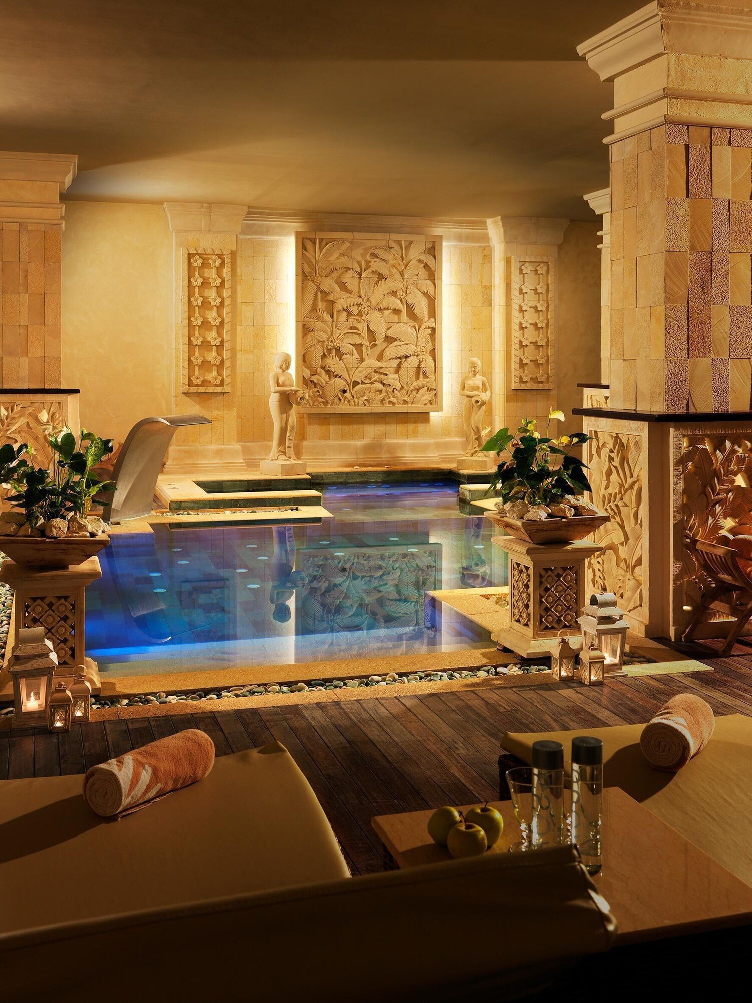 Hotel Royal Garden Villas, thermal pool and gym