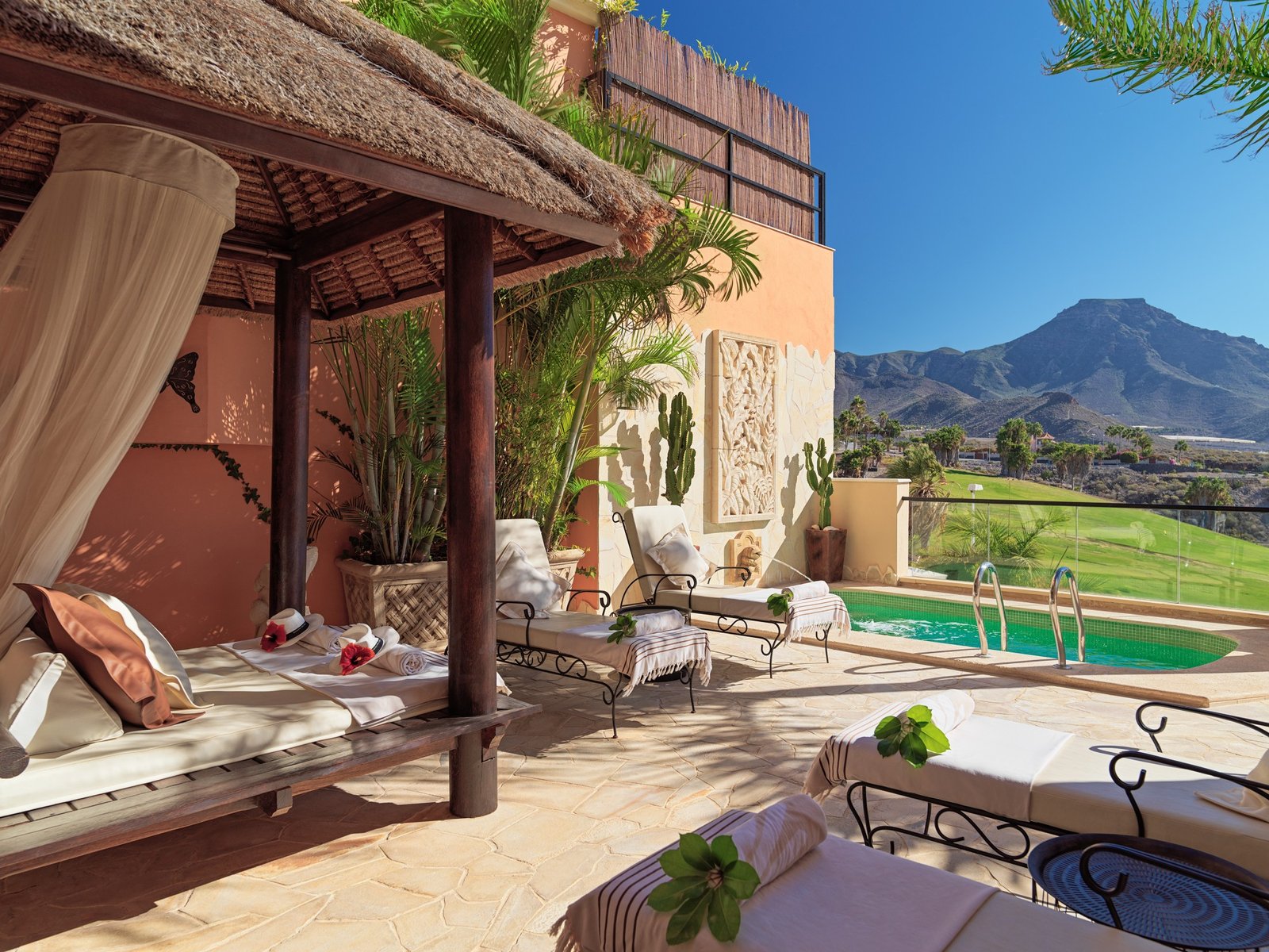 Hotel Royal Garden Villas