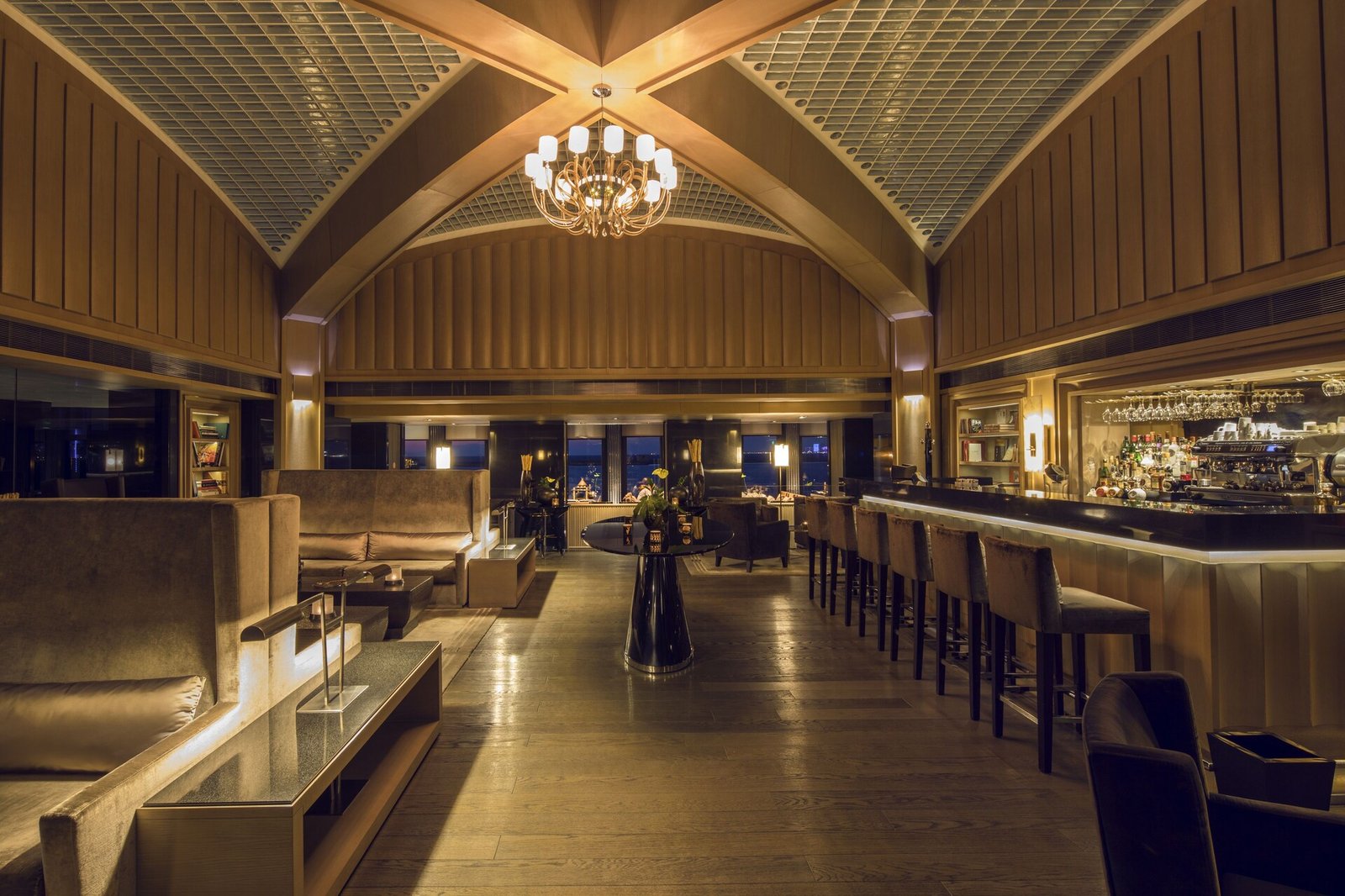 Key Hotel, at the table