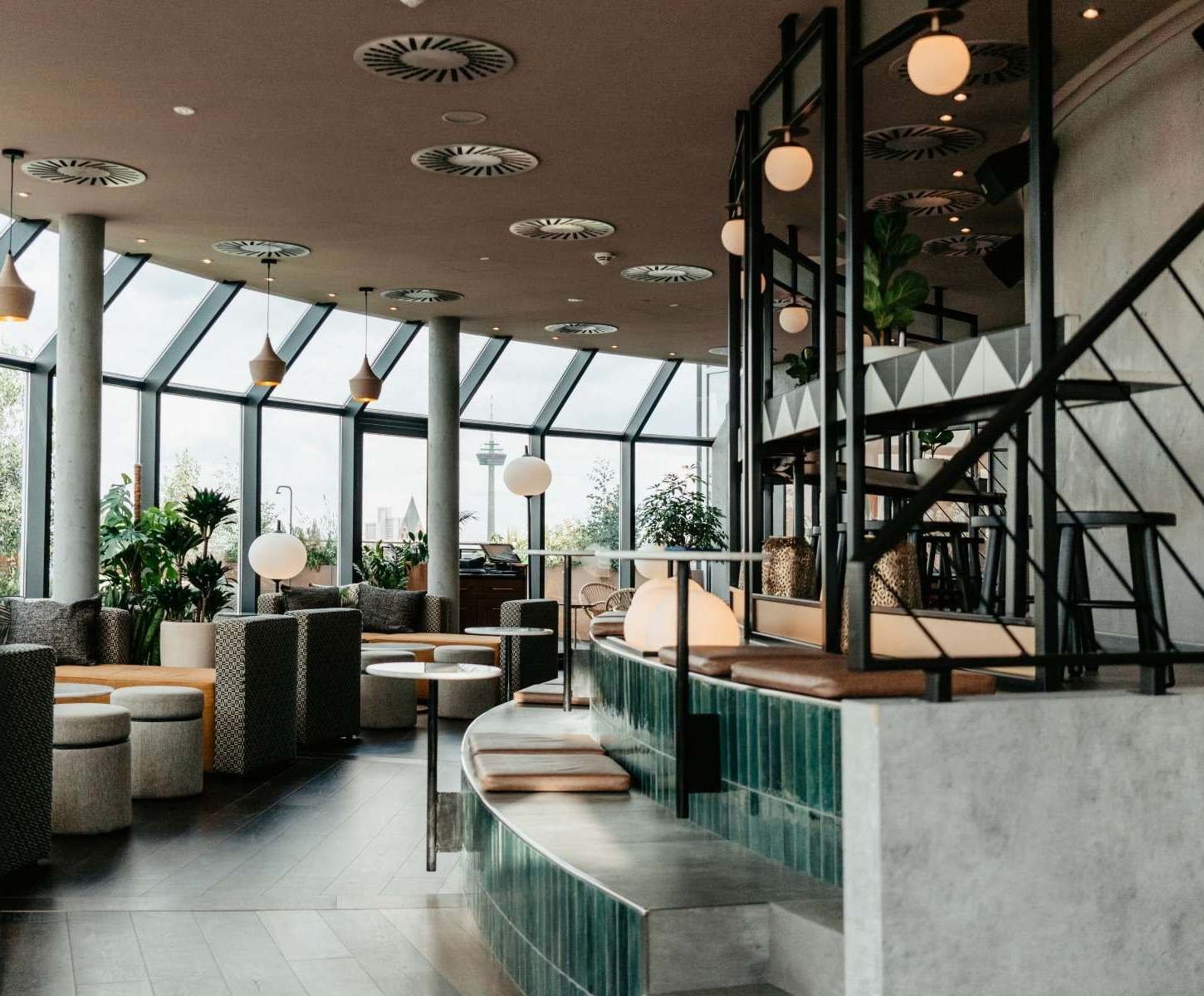 Wasserturm Hotel Cologne, Curio Collection by Hilton, bar botanik