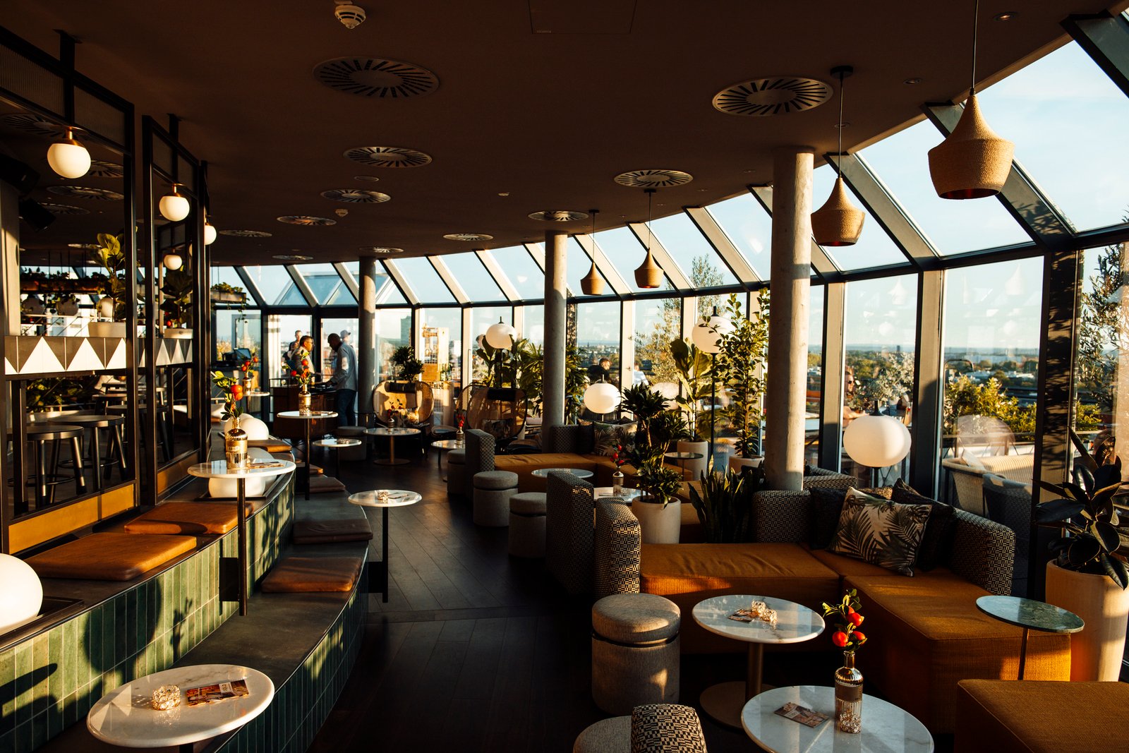 Wasserturm Hotel Cologne, Curio Collection by Hilton, bar botanik