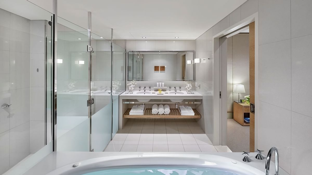 Crown Promenade Melbourne — rooms