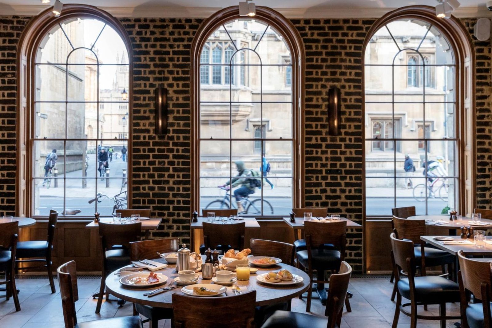 Old Bank Hotel, quod restaurant & bar