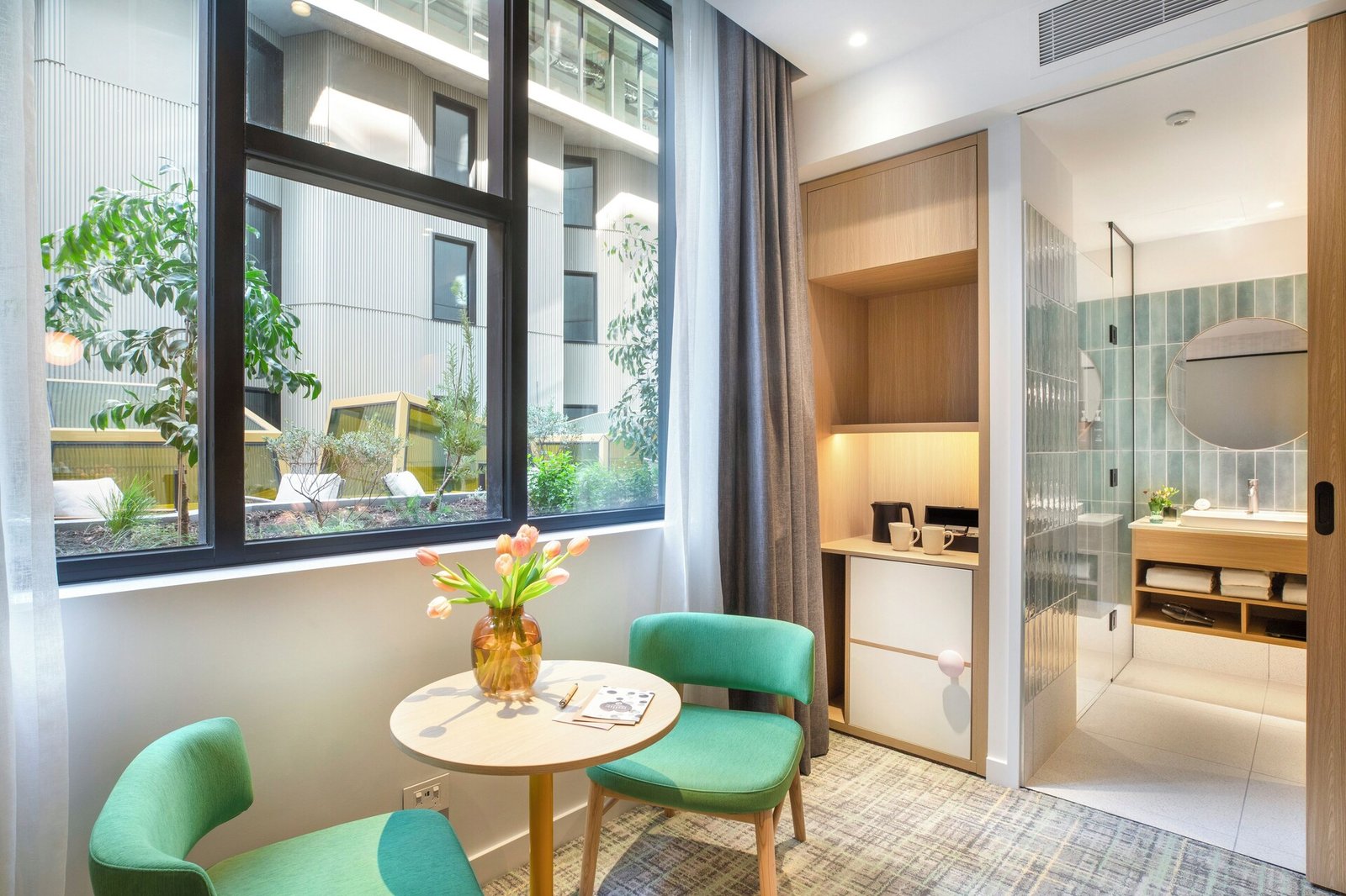 Holiday Inn Melbourne Bourke Street Mall — rooms