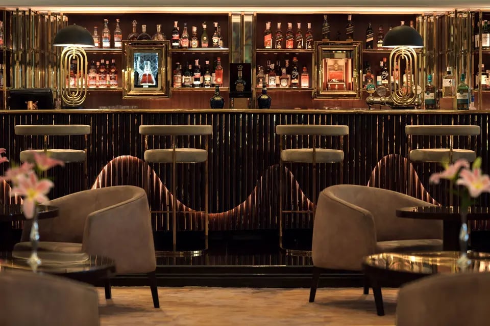 Taj Lands End, Mumbai, atrium bar & lounge
